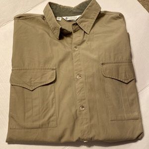 Men’s Columbia Khaki long sleeve Shirt. XL